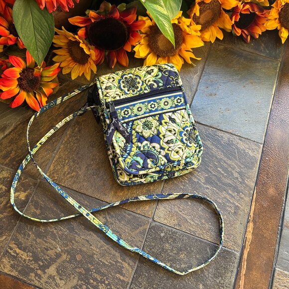 Vera Bradley Mini Hipster Crossbody in Rhythm and Blues Pattern (Like Ne… - Picture 3 of 14